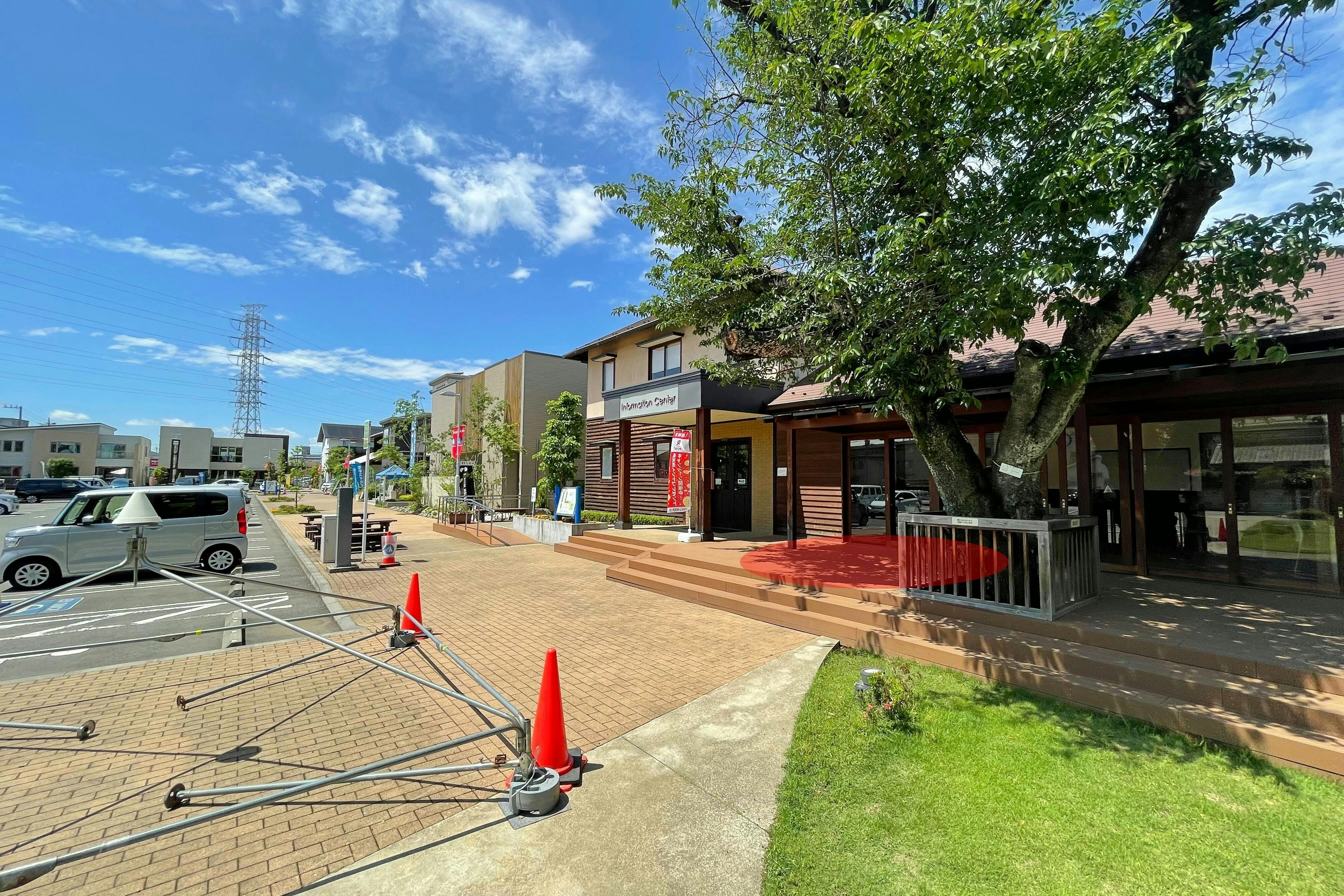 【川越ハウジングステージ】各種ポップアップストアやプロモーションイベントに最適な住宅展示場内にあるインフォメーションセンターテラスにある屋外スペース