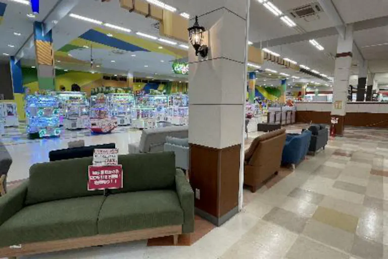 【イオンスーパーセンター栗原志波姫店】フードコート奥(ゲームセンター側) 販促プロモーションや物販に最適なスーパー店内催事イベントスペースの画像3