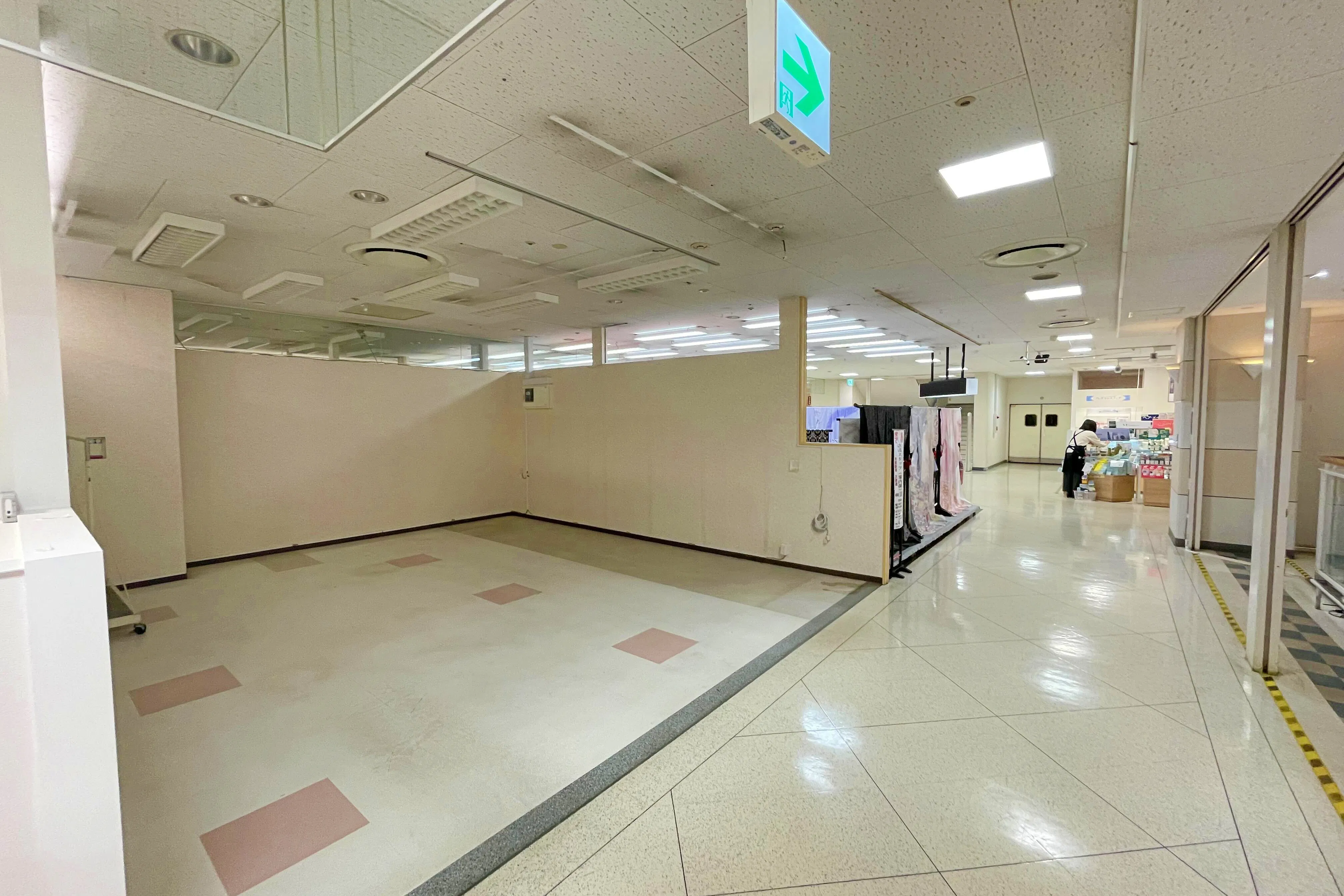 【イオン大網白里店】各種ポップアップやプロモーションイベントに最適な商業施設2階100円ショップ横にある区画タイプのスペース