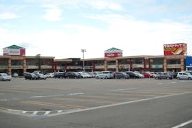 【フレスポ御所野】キッチンカー利用が可能なC棟エスカレーター前駐車場