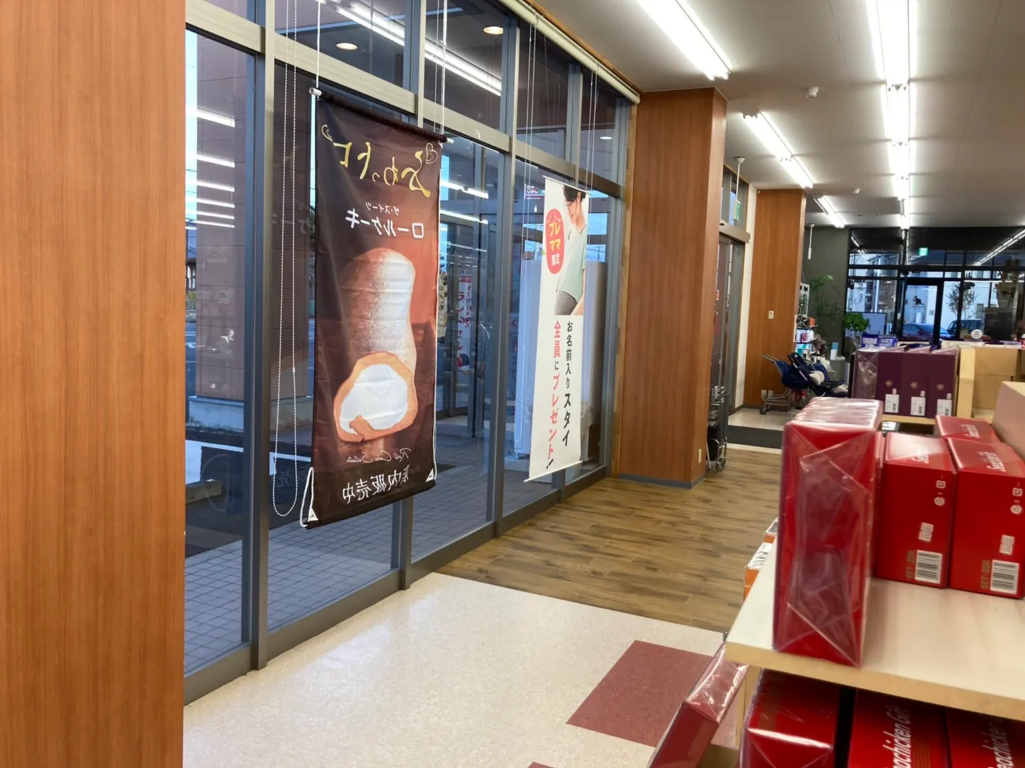 【ギフトプラザ郡山店】物販ポップアップストア会場やアパレル・ファッション関連の展示会、携帯キャリアの出張プロモーションイベントに適したギフトショップ内入口付近のイベントスペースA(in shop)