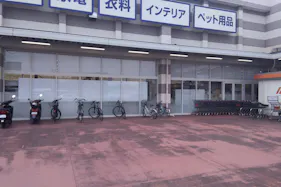 【ミスターマックス 熊本インター店】宝くじ横 販促プロモーションや物販用途に最適な総合ディスカウントストアの催事イベントスペース