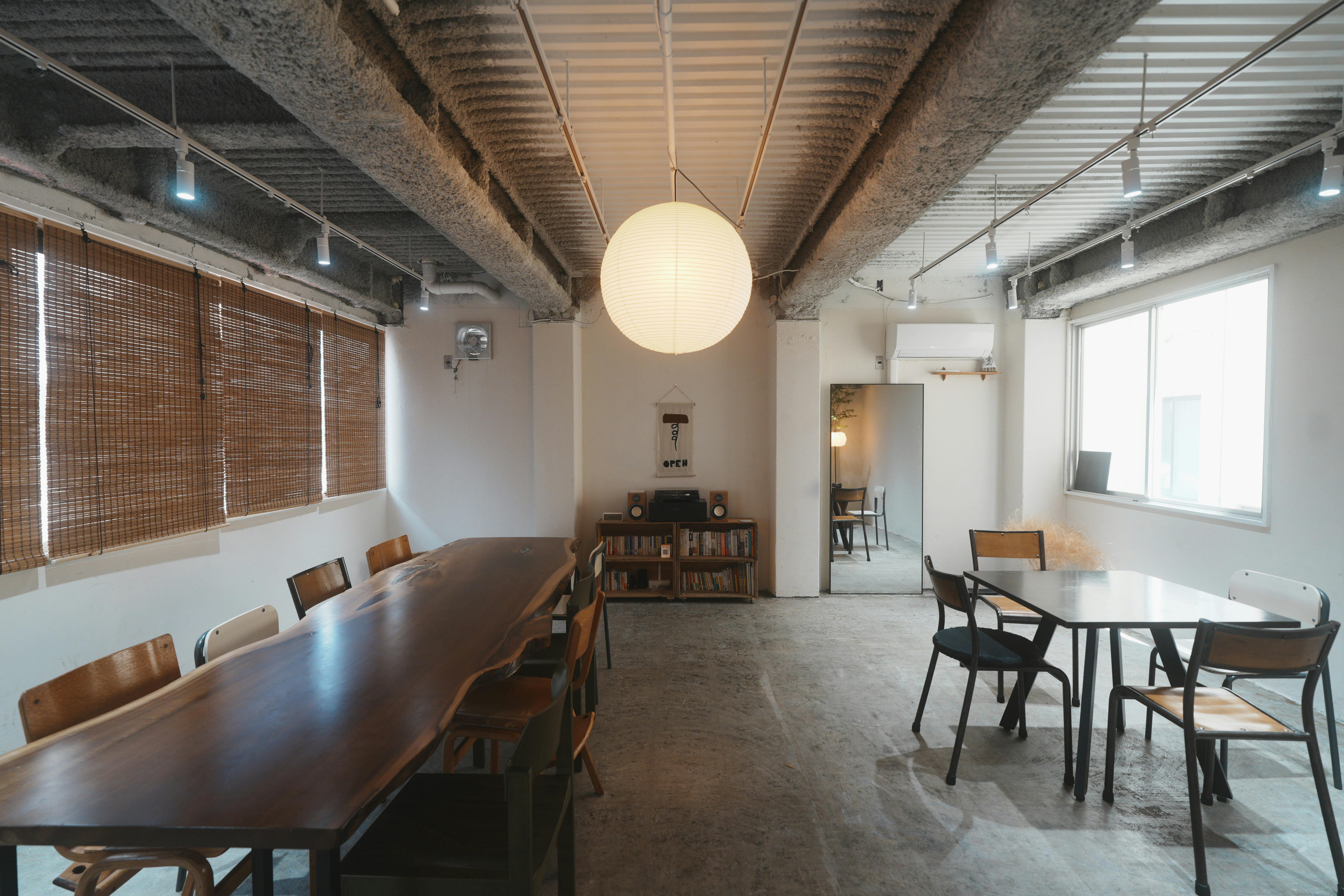 【代々木上原駅1分】ポップアップや展示会、撮影利用に最適な32㎡のシロハコスタジオ