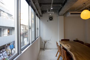 【代々木上原駅1分】ポップアップや展示会、撮影利用に最適な32㎡のシロハコスタジオ