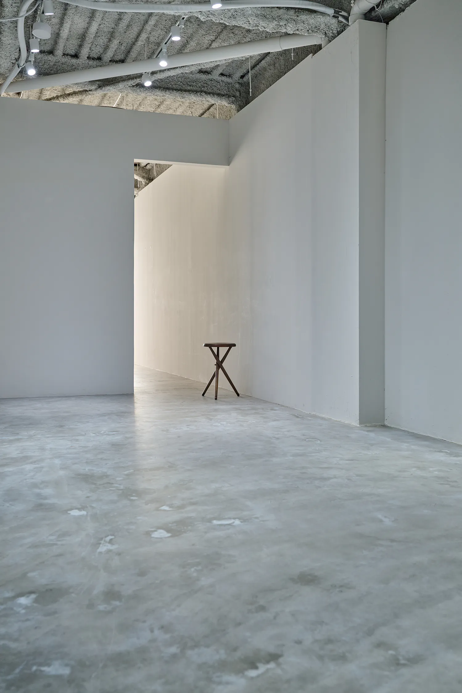 【千駄ヶ谷駅4分】展示会・POPUP・ワークショップに最適な店舗奥に広がる静謐な隠れ家スペース