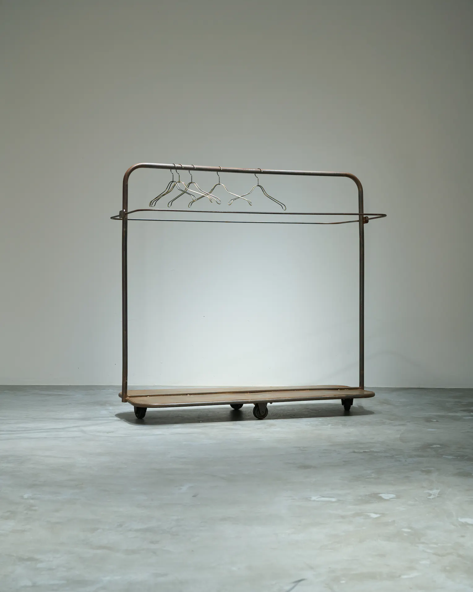 【千駄ヶ谷駅4分】展示会・POPUP・ワークショップに最適な店舗奥に広がる静謐な隠れ家スペース