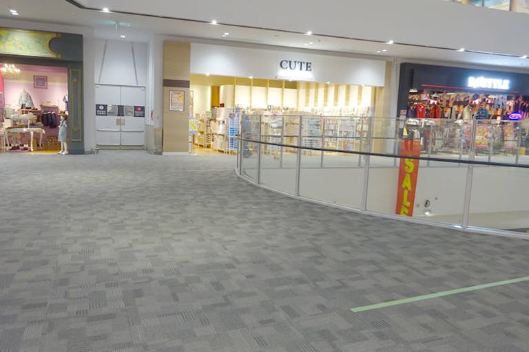 【イオンモールつくば】2FブリッジA(アクシーズファム前)の画像1