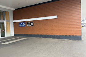 【イオンモール座間】1階専門店西入口