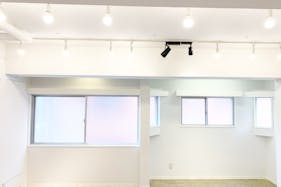 【北参道駅5分】アパレルのポップアップストアや展示会、撮影に最適な自然光が差し込む時間貸しも可能な隠れ家イベントスペース