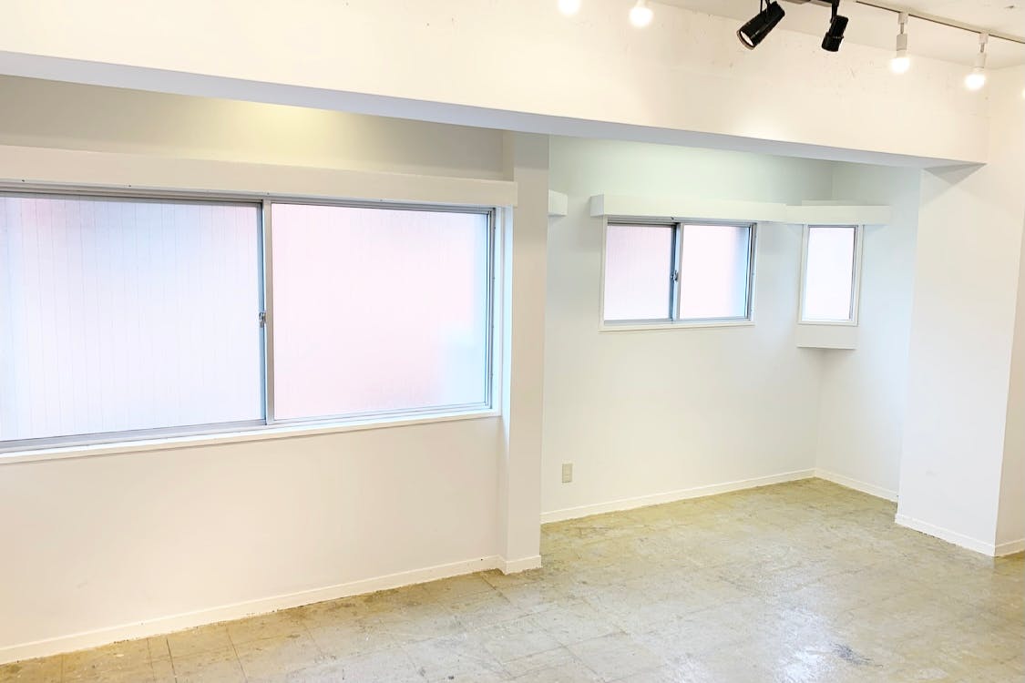 【北参道駅5分】アパレルのポップアップストアや展示会、撮影に最適な自然光が差し込む時間貸しも可能な隠れ家イベントスペース