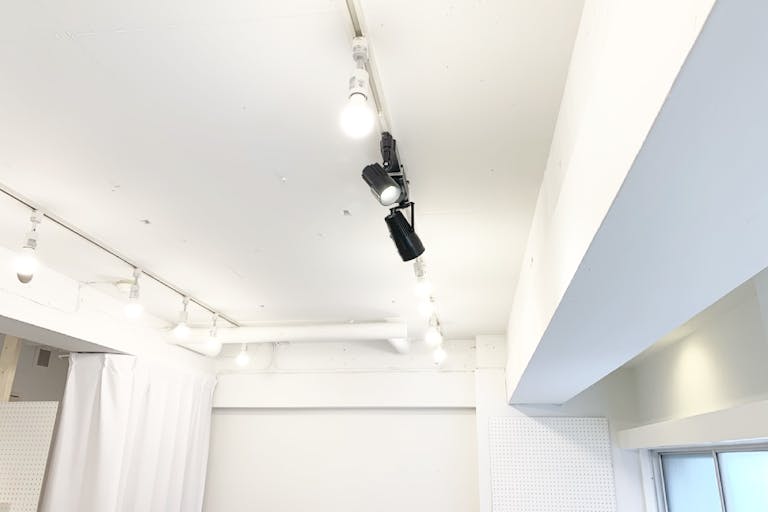 【北参道駅5分】アパレルのポップアップストアや展示会、撮影に最適な自然光が差し込む時間貸しも可能な隠れ家イベントスペースの画像9