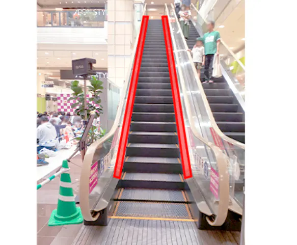 【イオンモール佐野新都市*】エスカレーターA(専門店中央)の画像