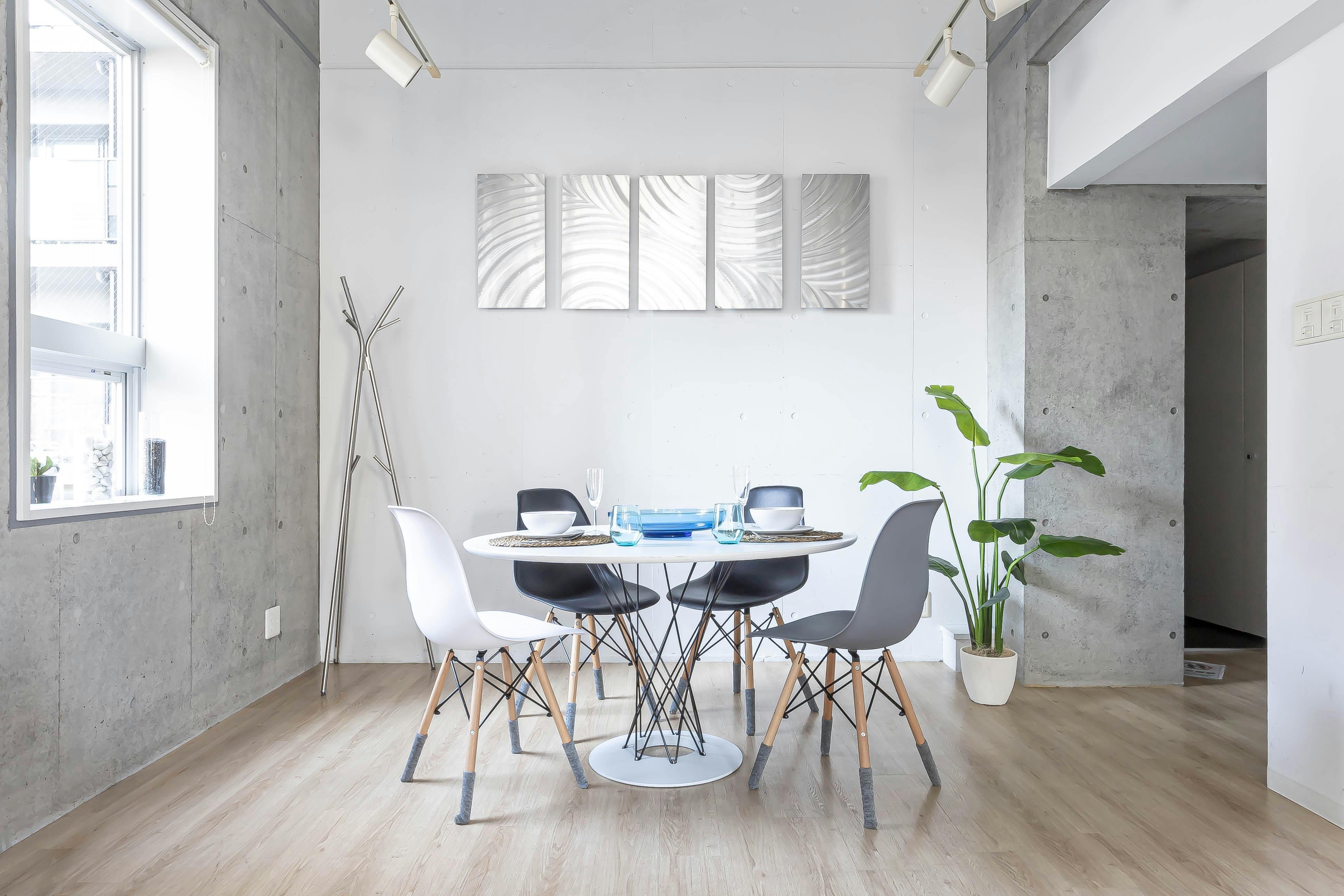 【赤羽橋駅4分】〔天井高4m×2面採光〕自然光×コンクリが生み出すデザイン空間