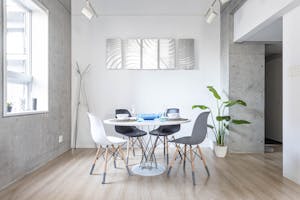 【赤羽橋駅4分】〔天井高4m×2面採光〕自然光×コンクリが生み出すデザイン空間