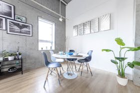 【赤羽橋駅4分】〔天井高4m×2面採光〕自然光×コンクリが生み出すデザイン空間