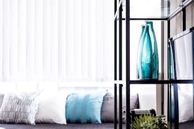 【赤羽橋駅4分】〔天井高4m×2面採光〕自然光×コンクリが生み出すデザイン空間