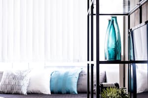 【赤羽橋駅4分】〔天井高4m×2面採光〕自然光×コンクリが生み出すデザイン空間