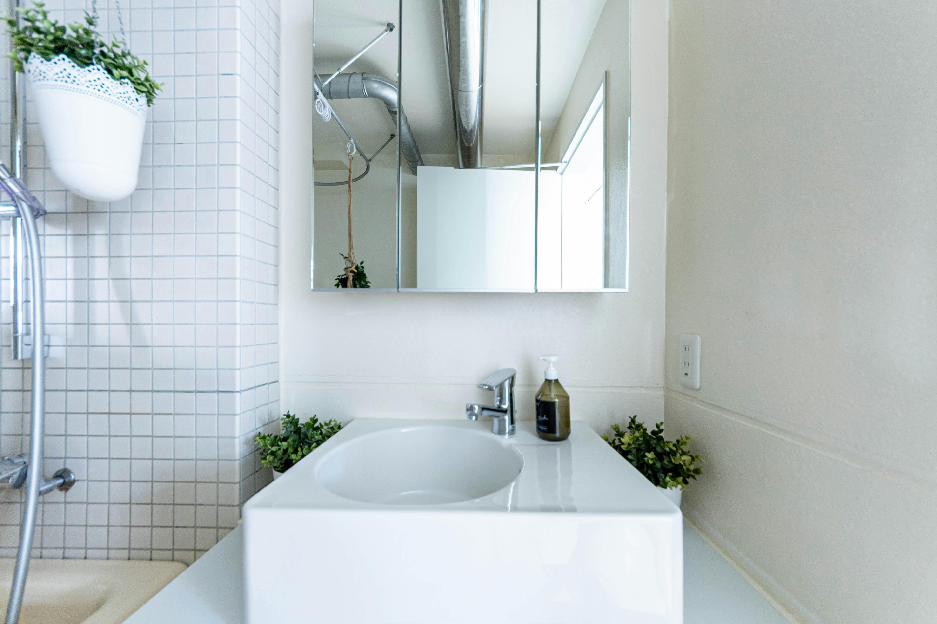 【赤羽橋駅4分】〔天井高4m×2面採光〕自然光×コンクリが生み出すデザイン空間