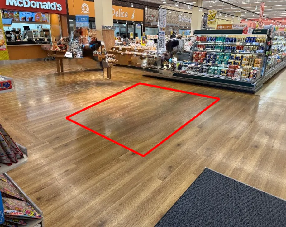 【イオンスタイル本荘】南側入り口（イートイン側） 販促プロモーションに最適なスーパー店内催事イベントスペース