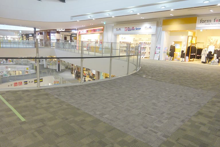 【イオンモールつくば】3FブリッジC(フォルムフォルマ前)の画像1