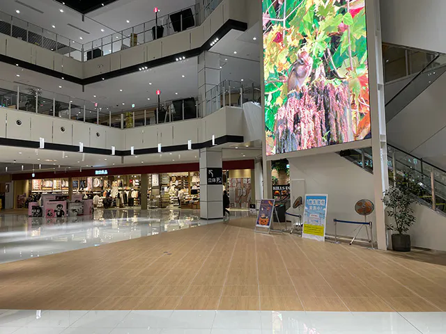 【イオンモール川口】1F センターコート