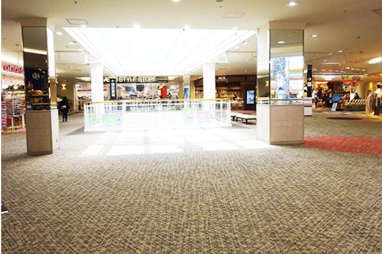 【イオンモール成田】ホビーゾーン前(ブリッジスペースD)の画像1