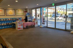 【チラシNG】【マミープラス下戸田】プロモーションに利用可能な1階ガチャガチャ横スペース