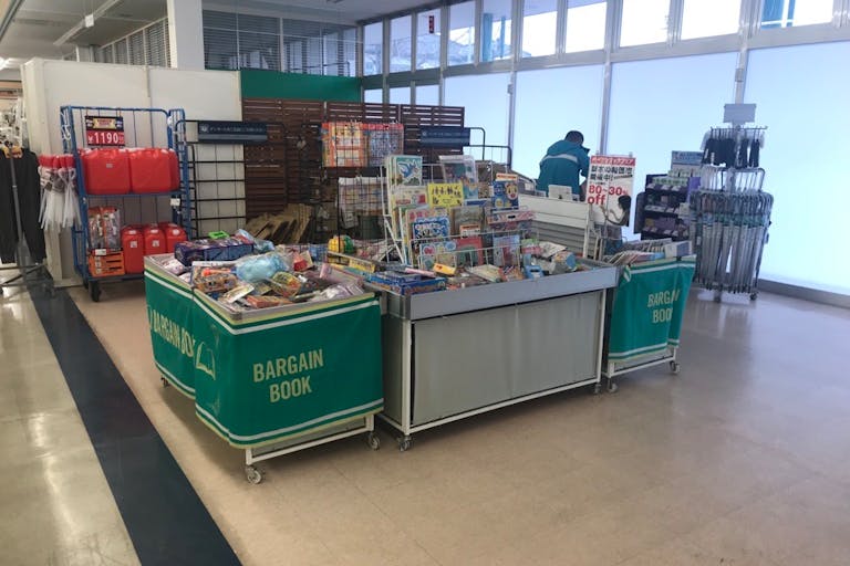 【西友 上田東店】入口横テナント区画 プロモーション用途や物販、食物販のポップアップストアに最適なスーパー店内催事イベントスペースの画像2