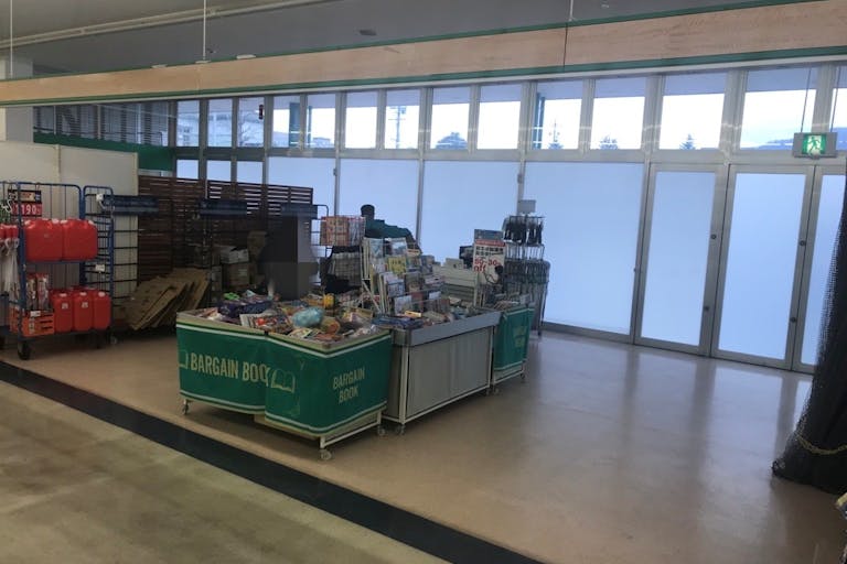 【西友 上田東店】入口横テナント区画 プロモーション用途や物販、食物販のポップアップストアに最適なスーパー店内催事イベントスペースの画像4