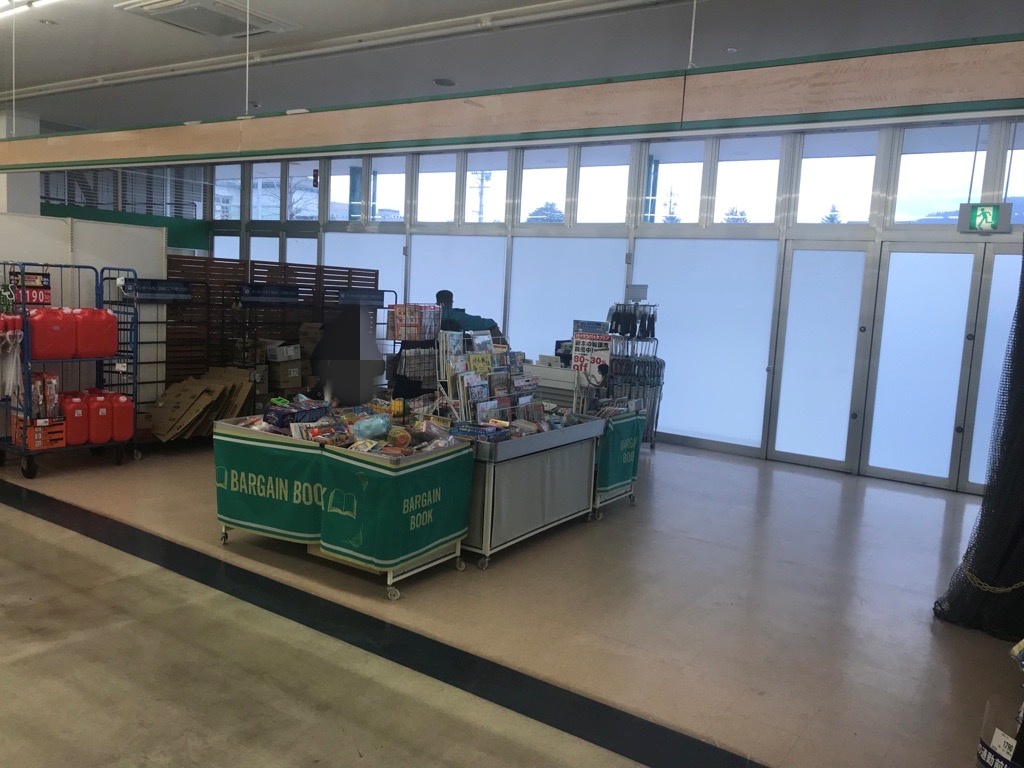 【西友　上田東店】入口横テナント区画　プロモーション用途や物販、食物販のポップアップストアに最適なスーパー店内催事イベントスペース