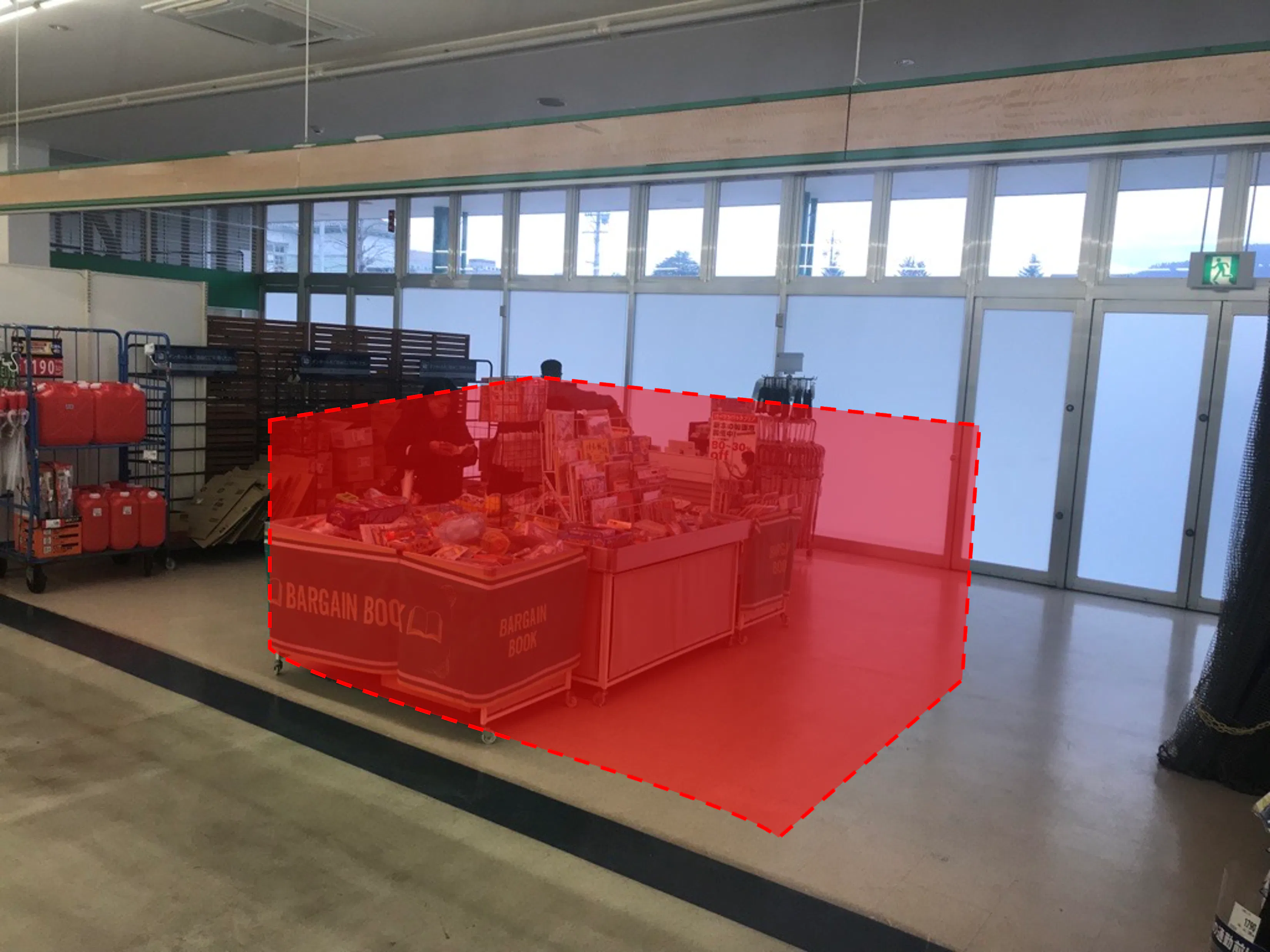 【西友 上田東店】入口横テナント区画 プロモーション用途や物販、食物販のポップアップストアに最適なスーパー店内催事イベントスペース