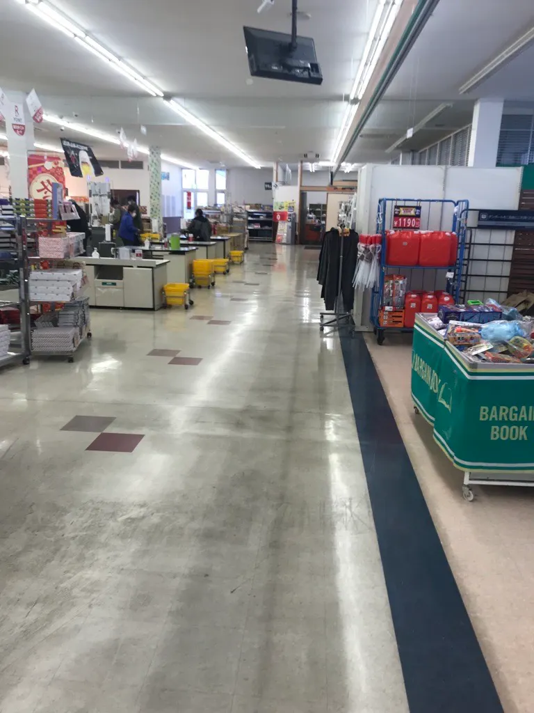 【西友　上田東店】入口横テナント区画　プロモーション用途や物販、食物販のポップアップストアに最適なスーパー店内催事イベントスペース