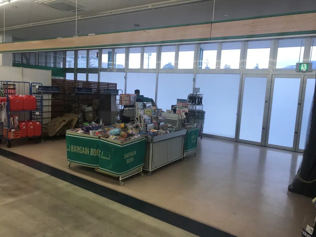 【西友　上田東店】入口横テナント区画　プロモーション用途や物販、食物販のポップアップストアに最適なスーパー店内催事イベントスペース
