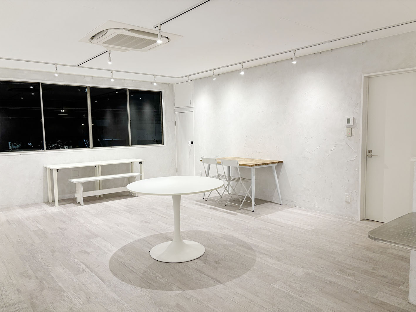 【芝公園駅2分】展示会やポップアップストアに最適な白壁・駅徒歩2分の好アクセスのスペース