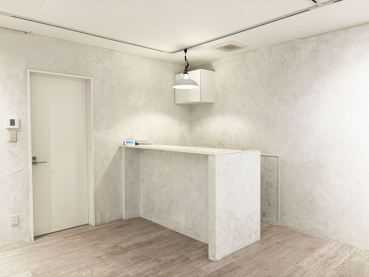 【芝公園駅2分】展示会やポップアップストアに最適な白壁・駅徒歩2分の好アクセスのスペース