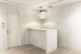 【芝公園駅2分】展示会やポップアップストアに最適な白壁・駅徒歩2分の好アクセスのスペース