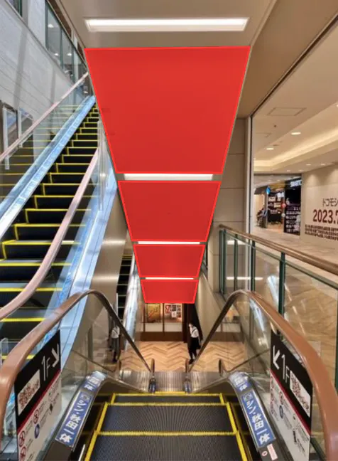 【イオンモール秋田】モール内広告 エスカレーター上部