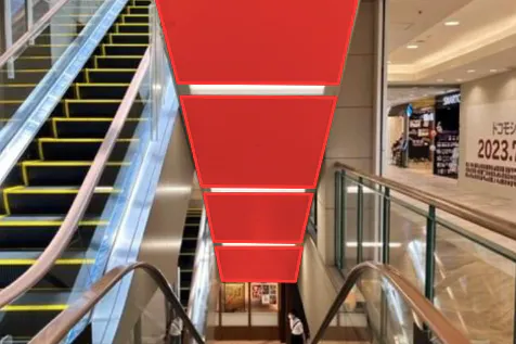 【イオンモール秋田】モール内広告 エスカレーター上部