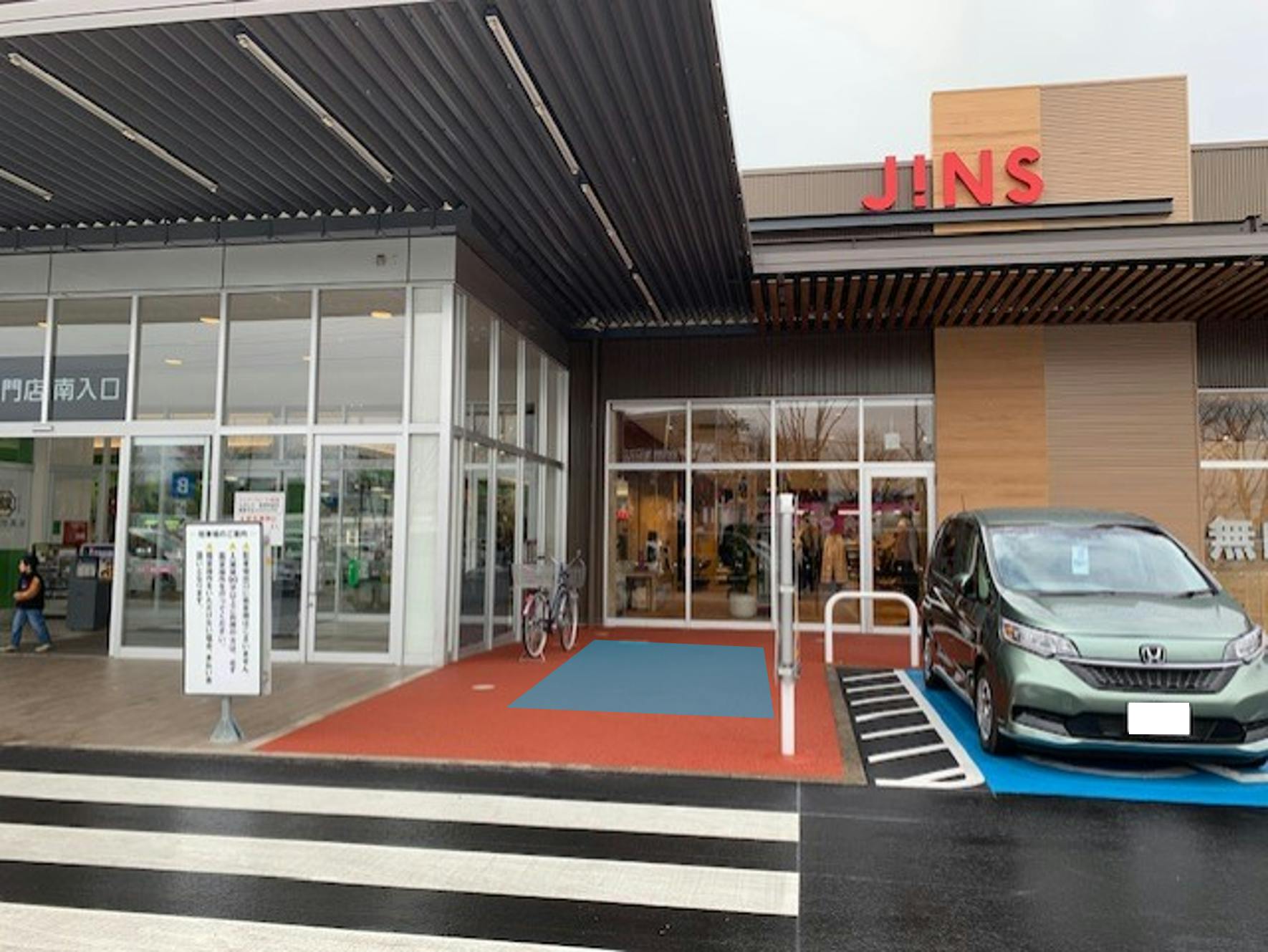 【イオンタウン東習志野】キッチンカー出店に最適な出入口横の屋外イベントスペースの画像