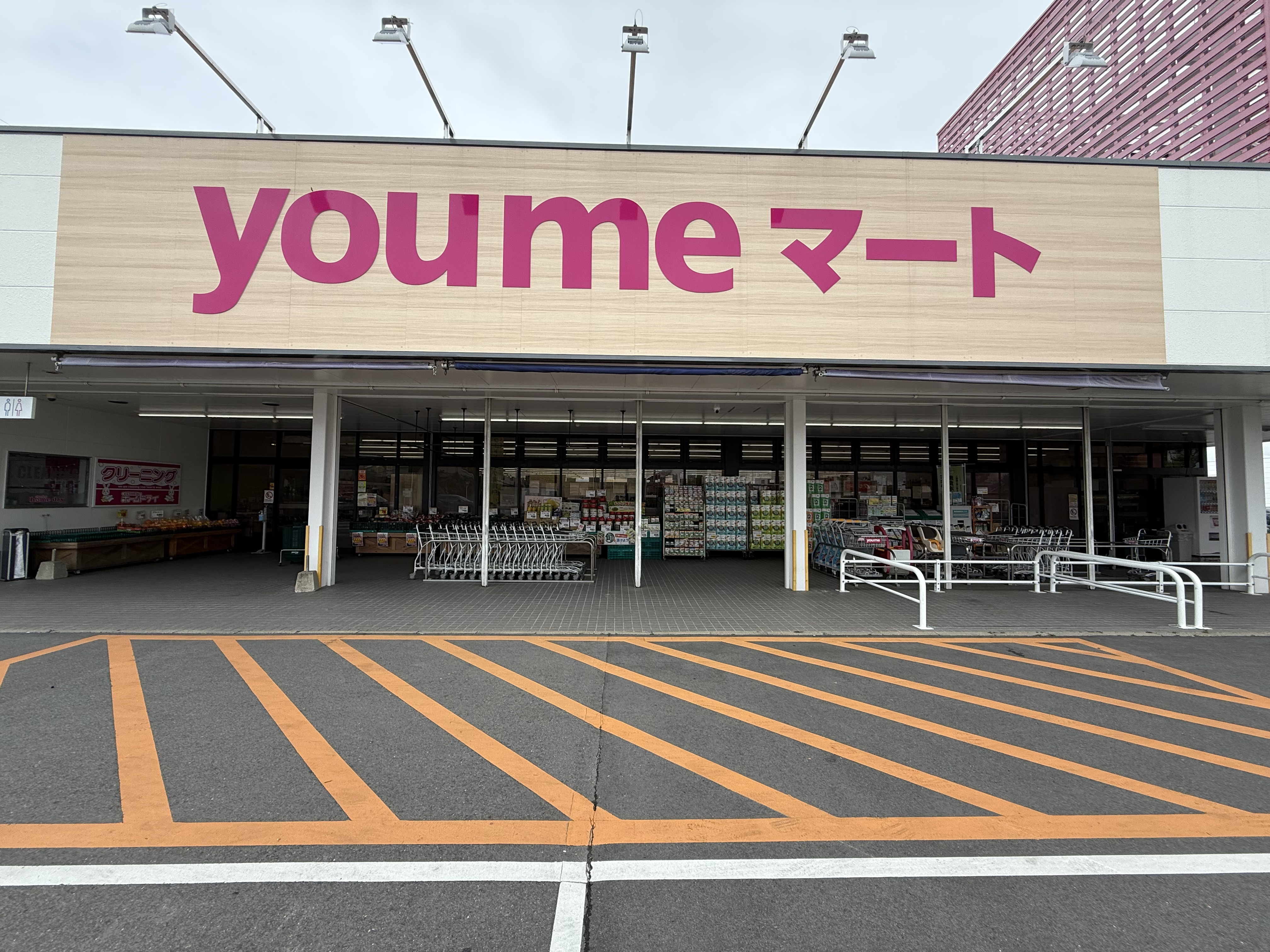 【ゆめマート 上津】屋外軒先　キッチンカーや物販におすすめな催事イベントスペース