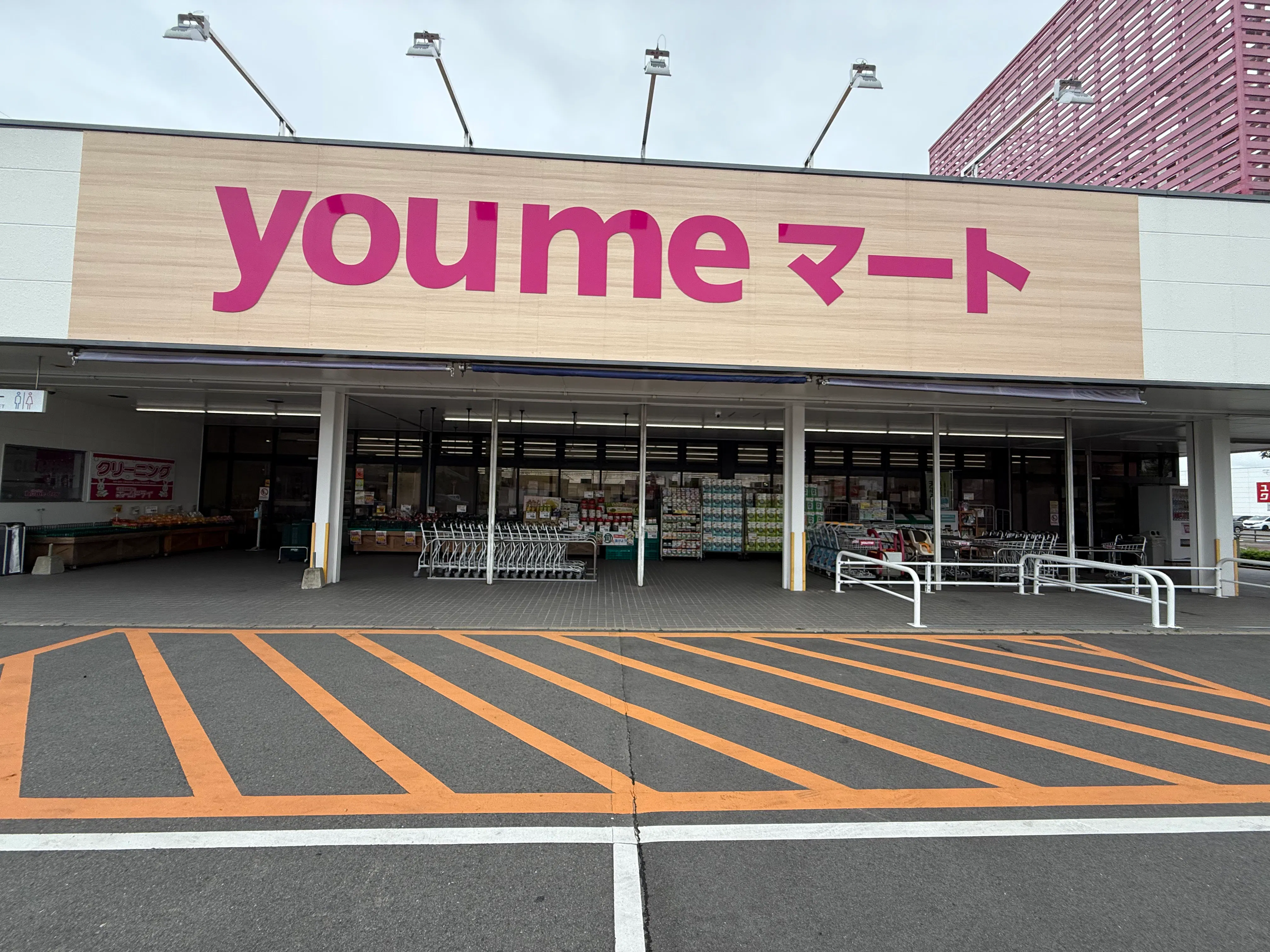 【ゆめマート 上津】屋外軒先　キッチンカーや物販におすすめな催事イベントスペース