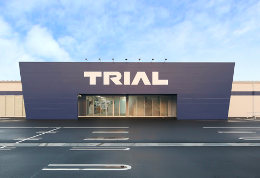 【スーパーセンタートライアル雲南店】平日歓迎　食物販の出店が可能な屋外スペース（キッチンカー・テント）