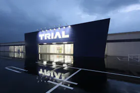 【スーパーセンタートライアル雲南店】平日歓迎 食物販の出店が可能な屋外スペース(キッチンカー・テント)