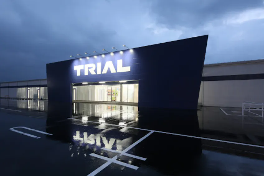 【スーパーセンタートライアル雲南店】平日歓迎 食物販の出店が可能な屋外スペース(キッチンカー・テント)