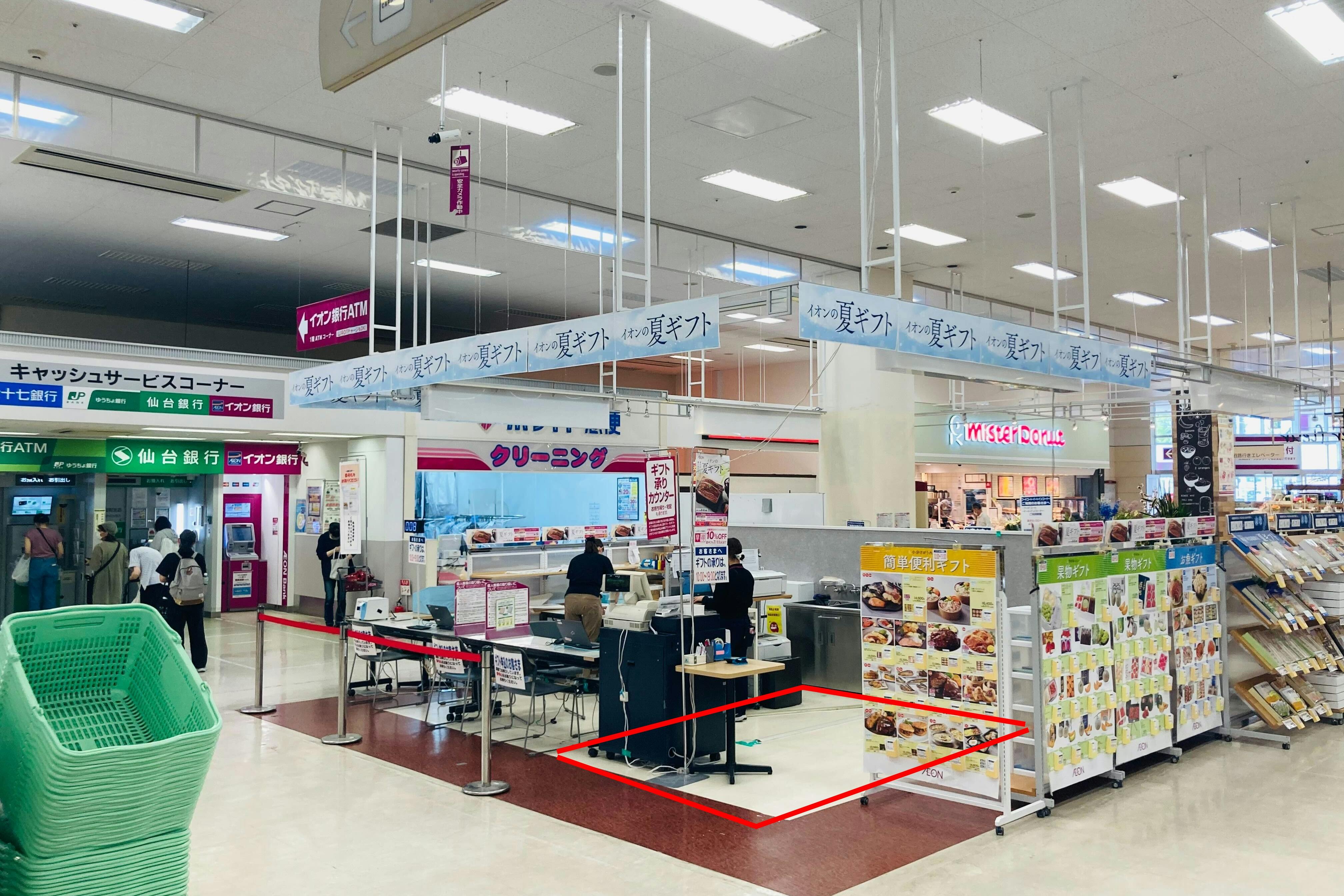 【イオン仙台幸町店】物販や食物販、各種プロモーションイベントに最適な施設1階エスカレーター前にある視認性の良いイベントスペース