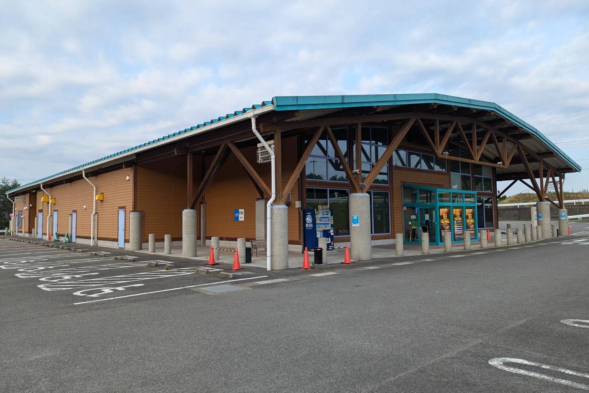 【ダイナム和歌山橋本店】物販や喫煙具等のプロモーションイベントでの出店に最適なアミューズメント施設のイベントスペース