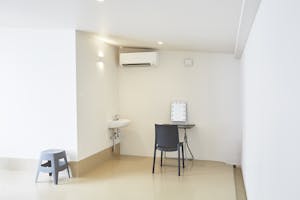 【沖縄県】撮影に最適な、緑あふれる高台から青い水平線と絶景を望めるハウススタジオ