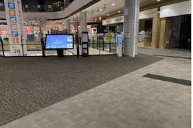 【イオンモール新小松】2F 祭広場吹き抜け前スペース