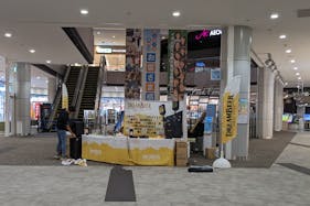 【イオンモール新小松】2F 祭広場吹き抜け前スペース