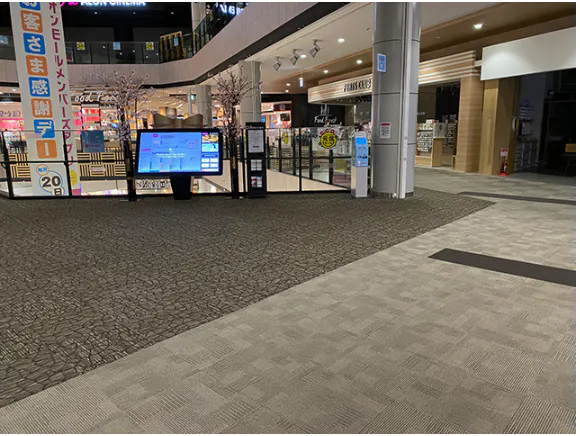 【イオンモール新小松】2F 祭広場吹き抜け前スペース